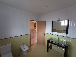 01085-0001 9