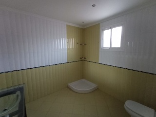 01085-0001 12