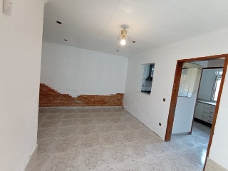 00042-0001 5