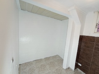00042-0001 12