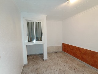 00042-0001 18