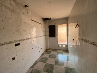 06704-0001 12