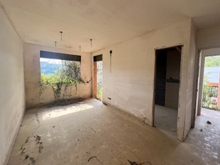 16242-0001 18