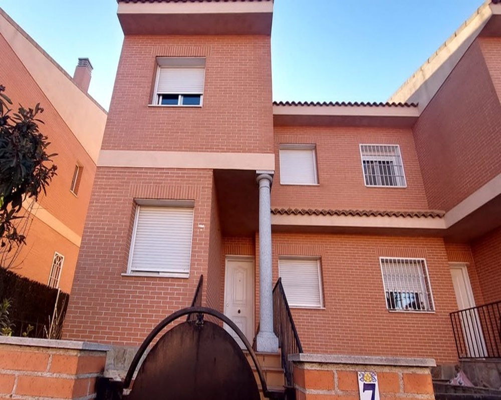 Chalet adosado en Ugena - Toledo -
