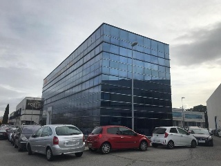 Local en venta en Alcalá De Henares de 272  m²