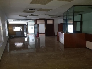 Local comercial situado en Manresa 2
