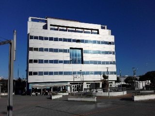 Local en venta en Cádiz de 194  m²