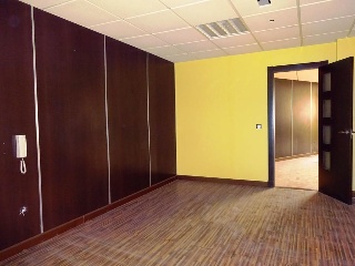 18180-0001 12