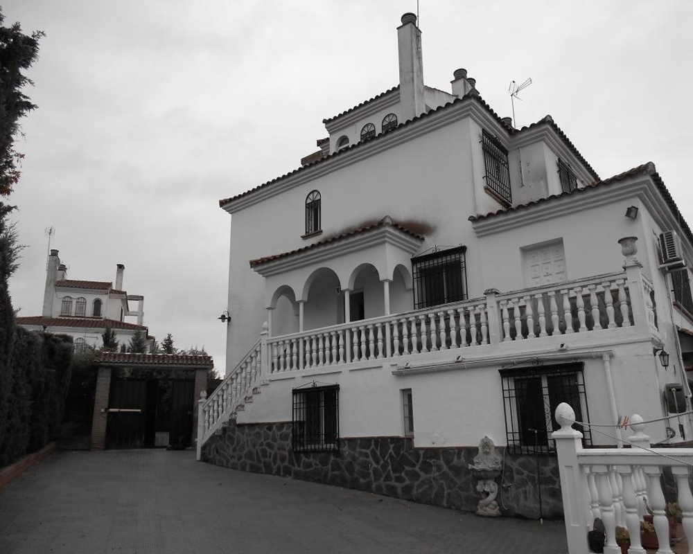 Chalet en C/ Tilos, Peligros (Granada)