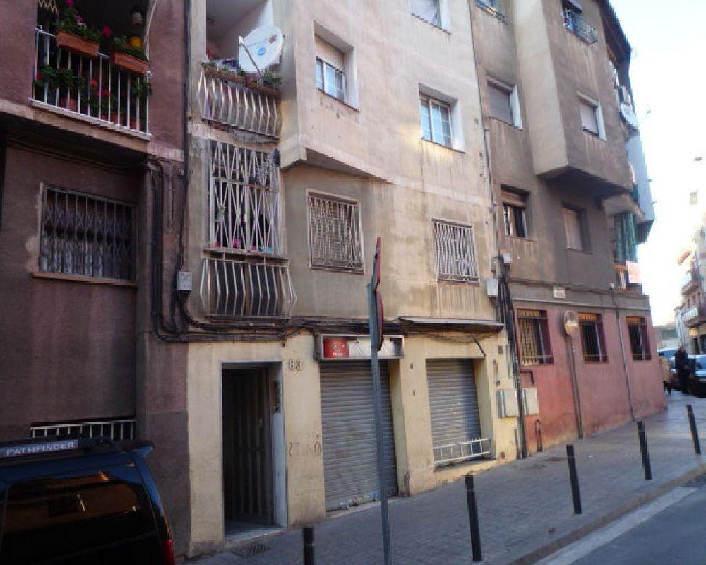Piso en C/ Pirineus, Santa Coloma de Gramenet (Barcelona)