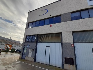 18739-0001 3