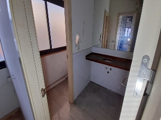 18739-0001 5