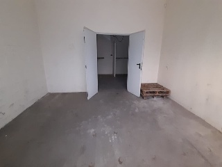 18739-0001 7