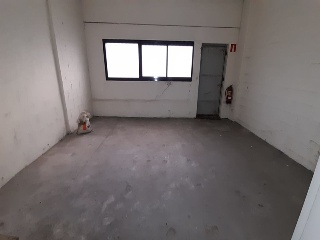 18739-0001 8