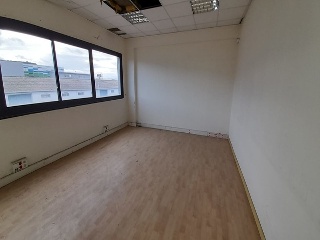 18739-0001 9