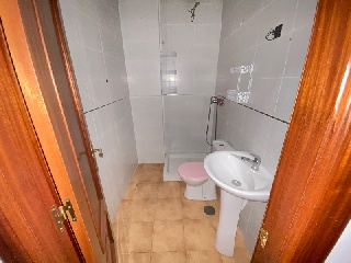 02747-0001 6