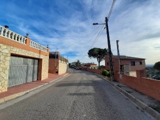 02761-0001 19