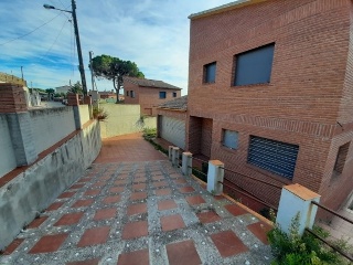 02761-0001 22