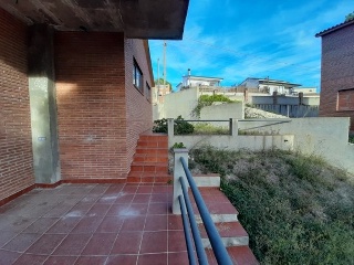 02761-0001 33