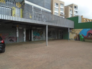 Local en venta en Terrassa de 231  m²