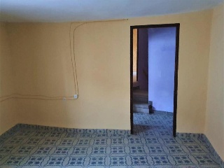 Chalet Adosado situado en Costur 10