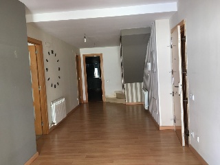 05238-0002 4