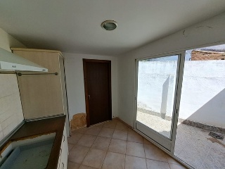 19670-0001 11
