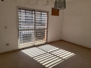 05812-0001 4