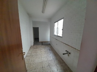 05812-0001 11
