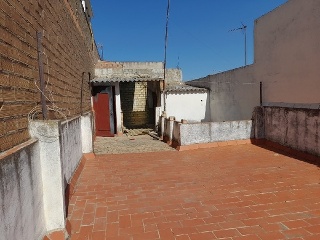 05812-0001 17