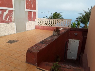 08468-0001 12