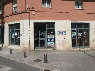 Local en venta en Reus de 129  m²