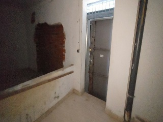 12142-0001 8