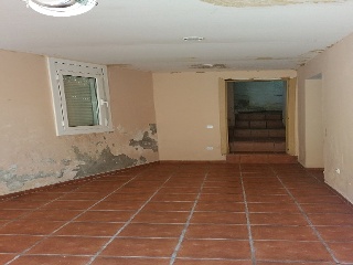 04857-0001 8