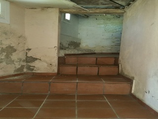 04857-0001 12