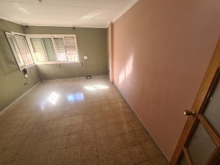 Piso con trastero en C/ Hortensia 2