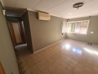 Piso con trastero en C/ Hortensia 12