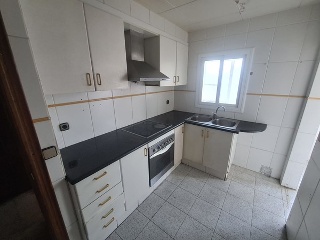 Piso con trastero en C/ Hortensia 17