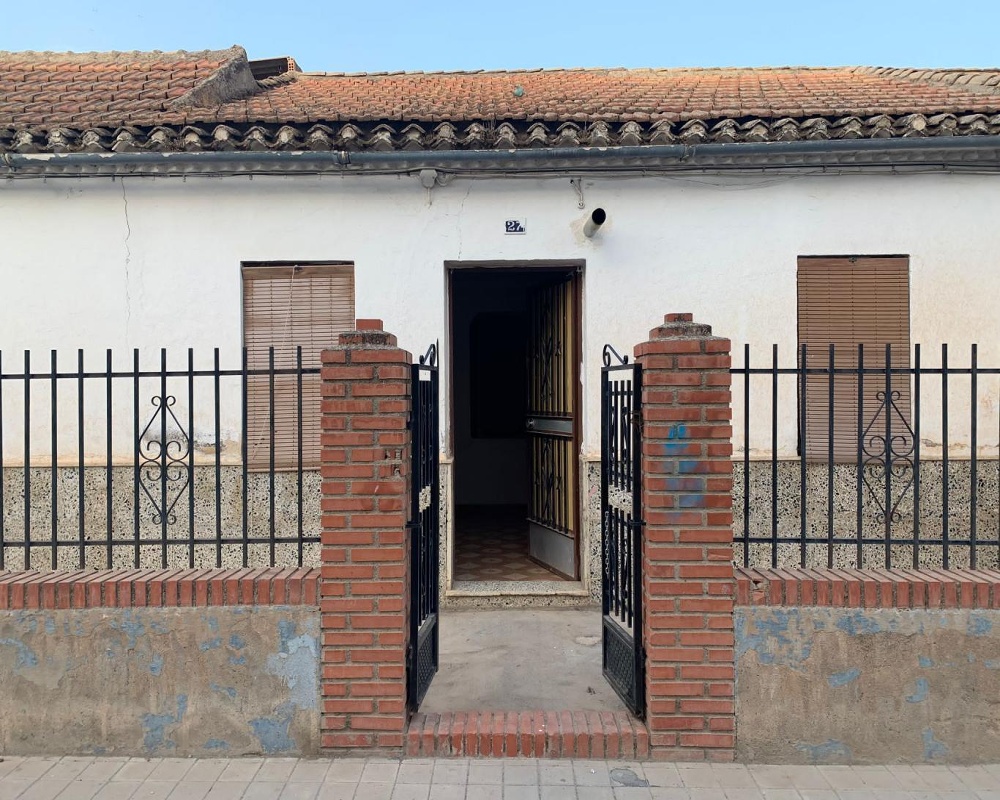 Casa en C/ Generalife, Fuente Vaqueros (Granada)