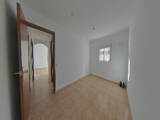 00883-0001 12