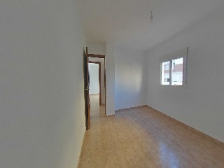 00883-0001 18