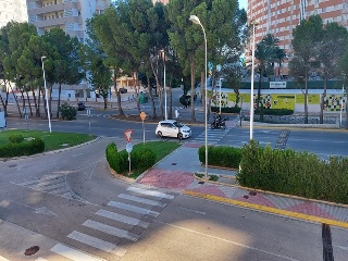 17033-0001 34