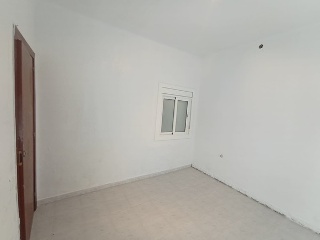 05889-0001 7