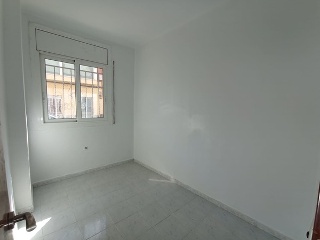 05889-0001 8