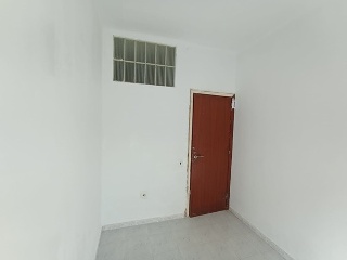05889-0001 9