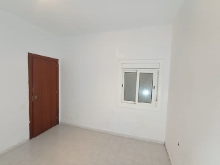 05889-0001 12