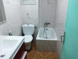 05890-0001 7