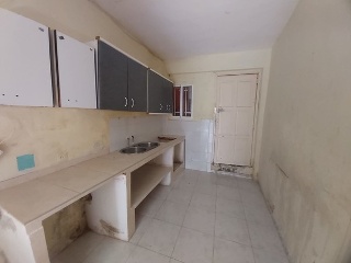 17005-0001 8