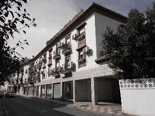 Local en venta en Zubia de 600  m²