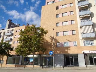 Local en venta en Terrassa de 244  m²